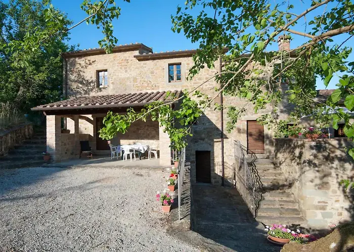 Pilari Intera 农家乐 Corgna